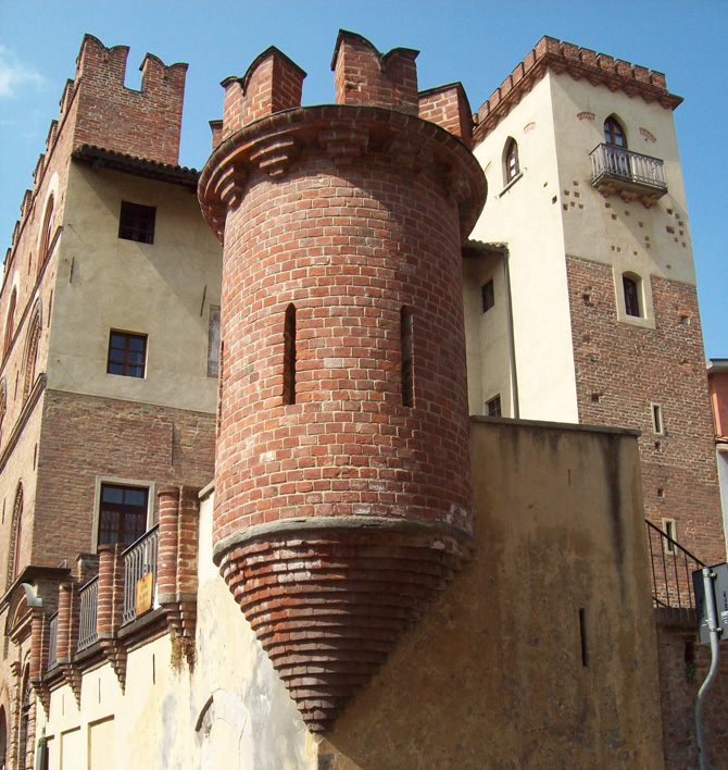 palazzo-traversa_bra