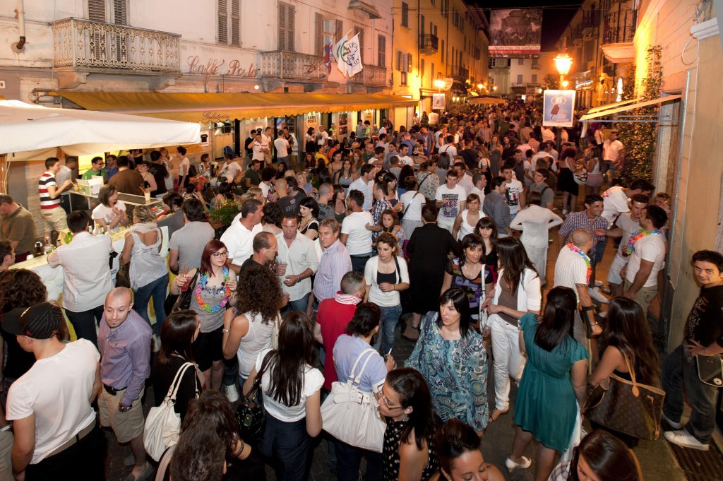 Aperitivo in consolle Bra