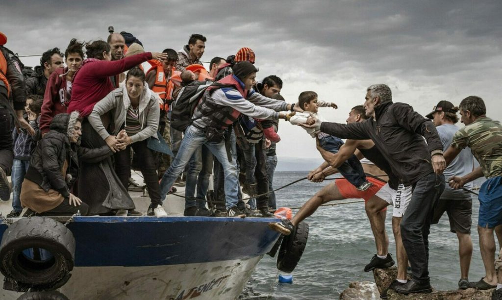 Barcone-di-migranti-nel-Mediterraneo