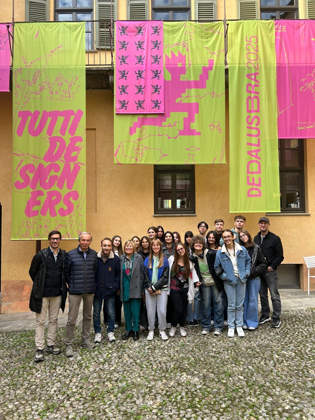 Ragazzi del Velso Mucci in visita